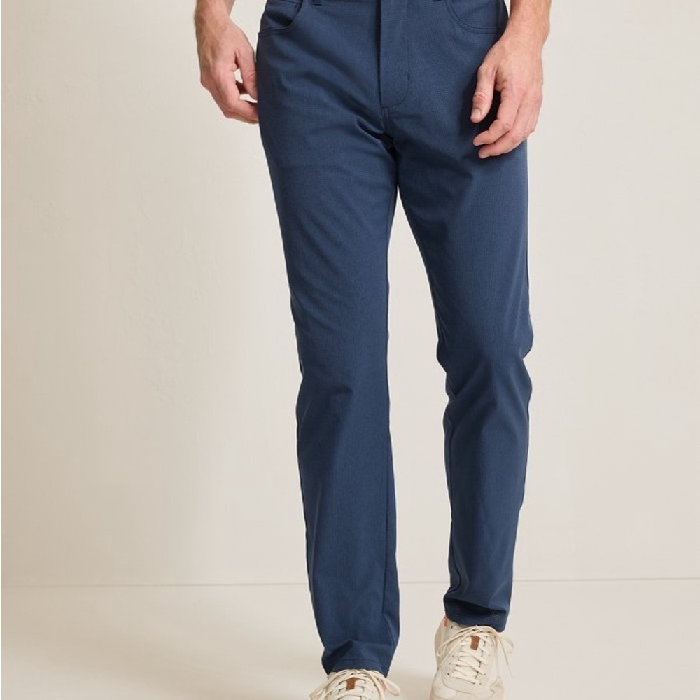 Coast men’s Navy pants